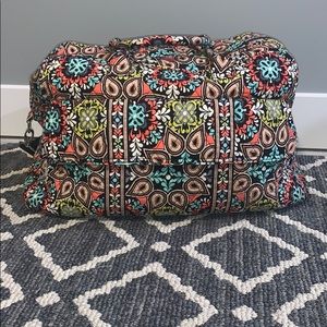 Vera Bradley Grand Traveler in Sierra
